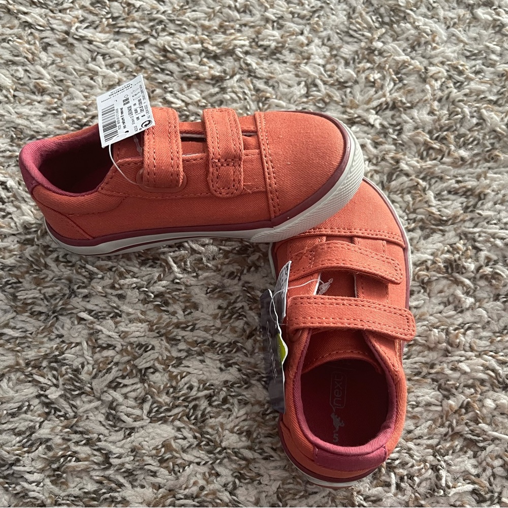 🛑❌SOLD❌🛑 Cute Rust Brown Shoes - Picture 4 of 6